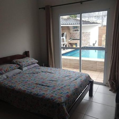 Casa Em Itanhaem Com 2 Quartos Garagem P 2 Carros, Churrasqueira, Piscina 200 M Da Praia 外观 照片
